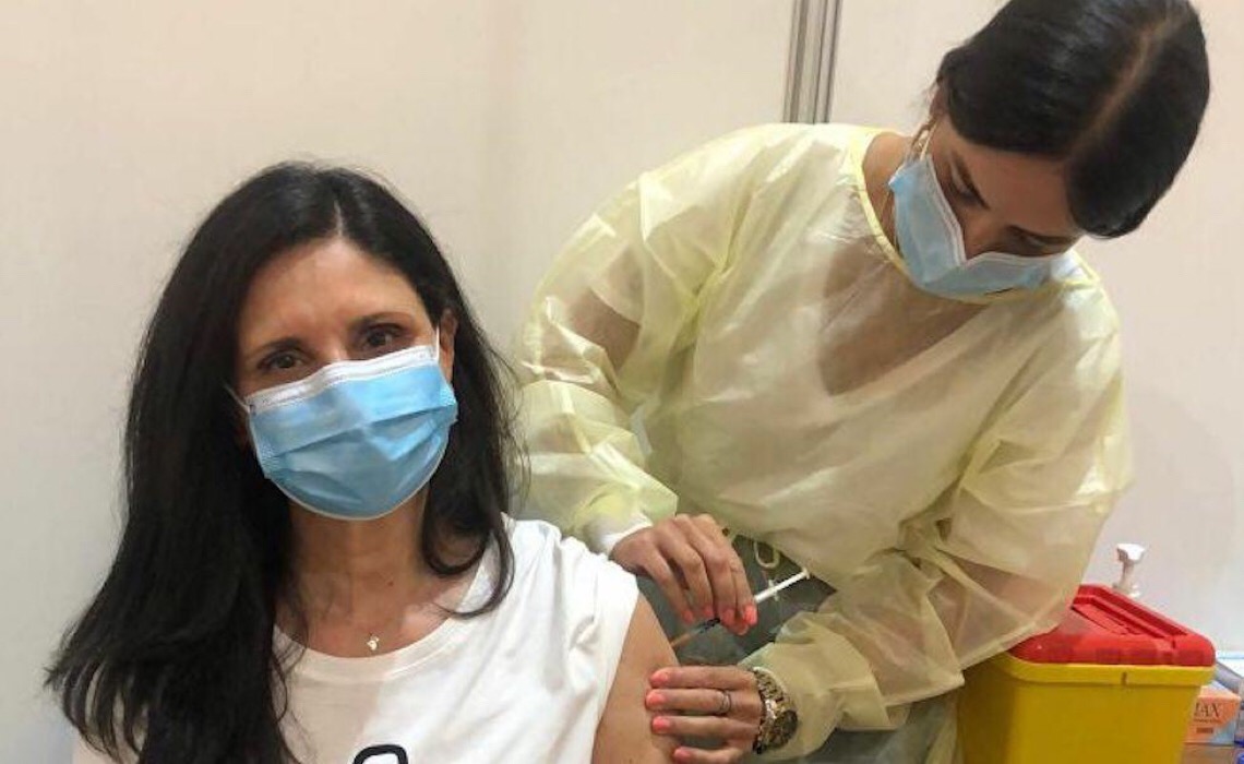 Covid-19: 121 mil brasileiros podem ser vacinados em Portugal em junho; veja reações de quem já foi