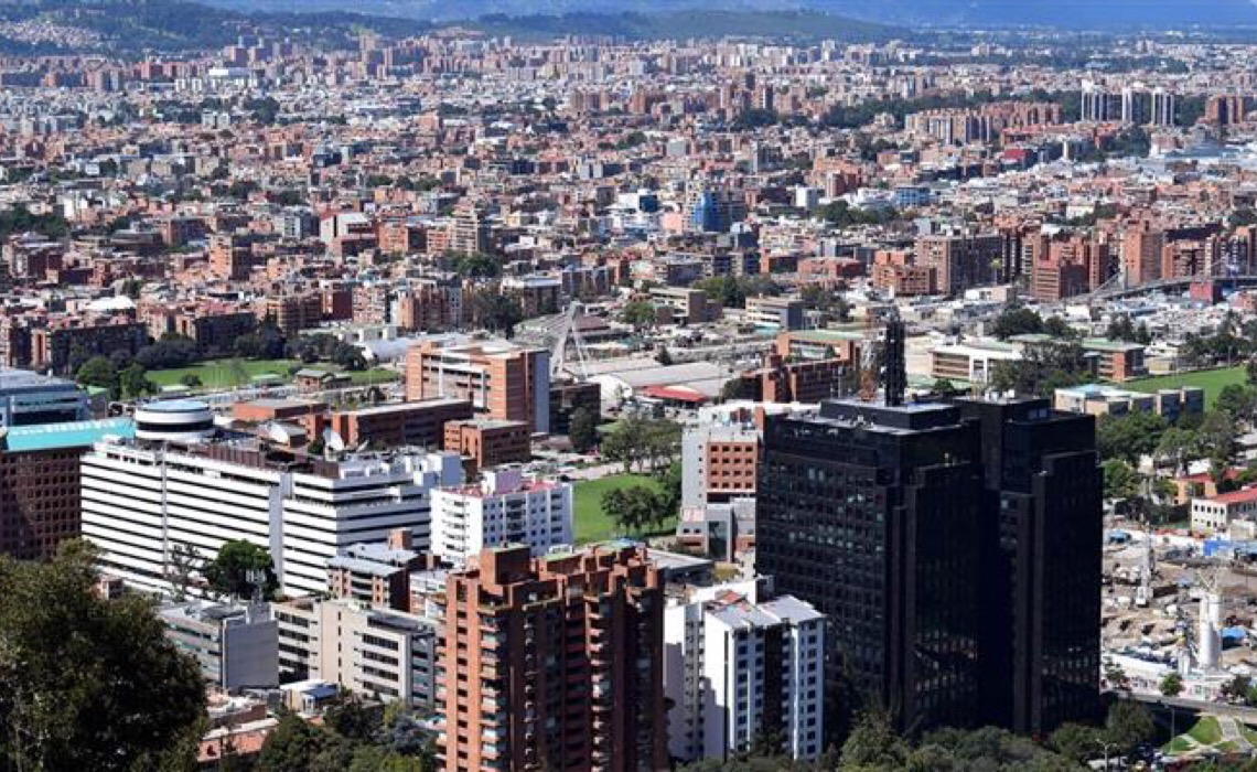 Colômbia inicia reabertura e não exige mais teste PCR de estrangeiros