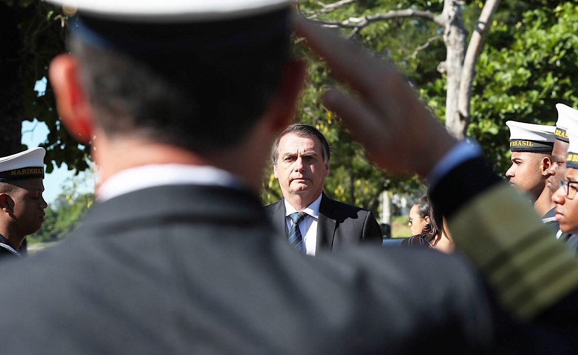 Se realmente tivesse apoio irrestrito do Exército, Bolsonaro já teria dado um golpe militar