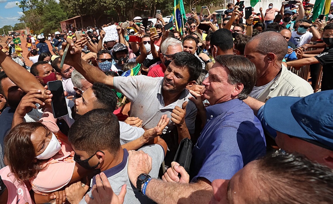 Vítimas da Covid-19 e familiares pedem condenação criminal de Bolsonaro