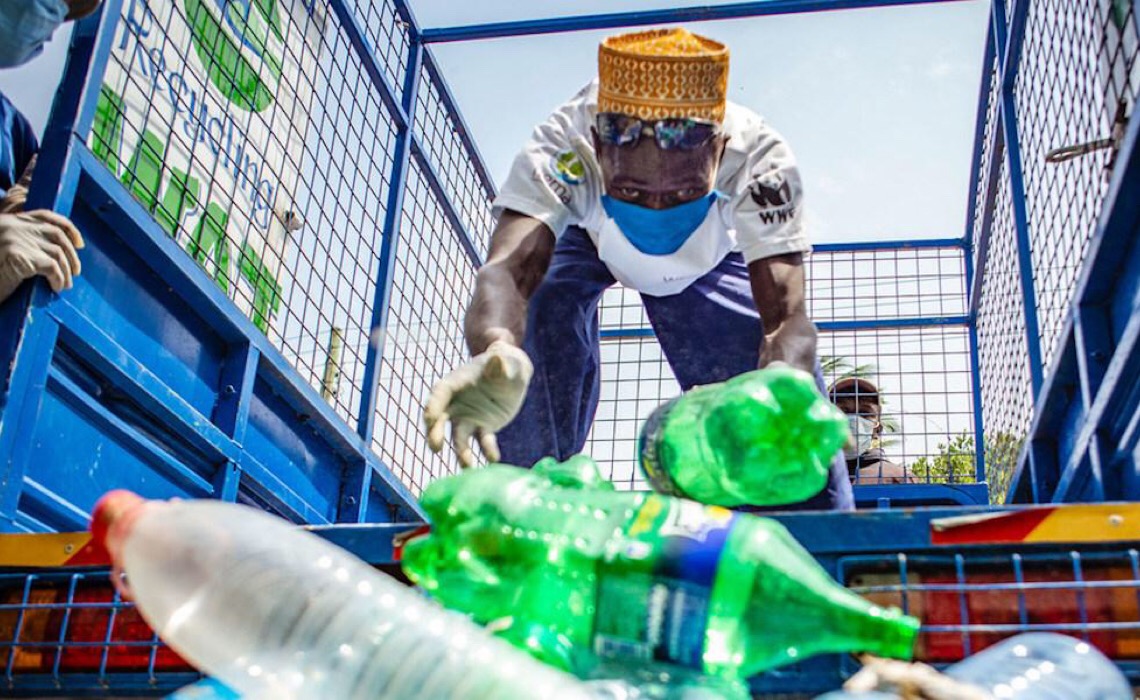 ONU: Reabertura do setor de turismo deve incluir fim da poluição plástica