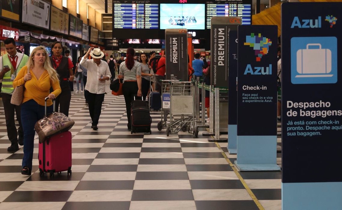 Portaria restringe entrada de estrangeiros no Brasil