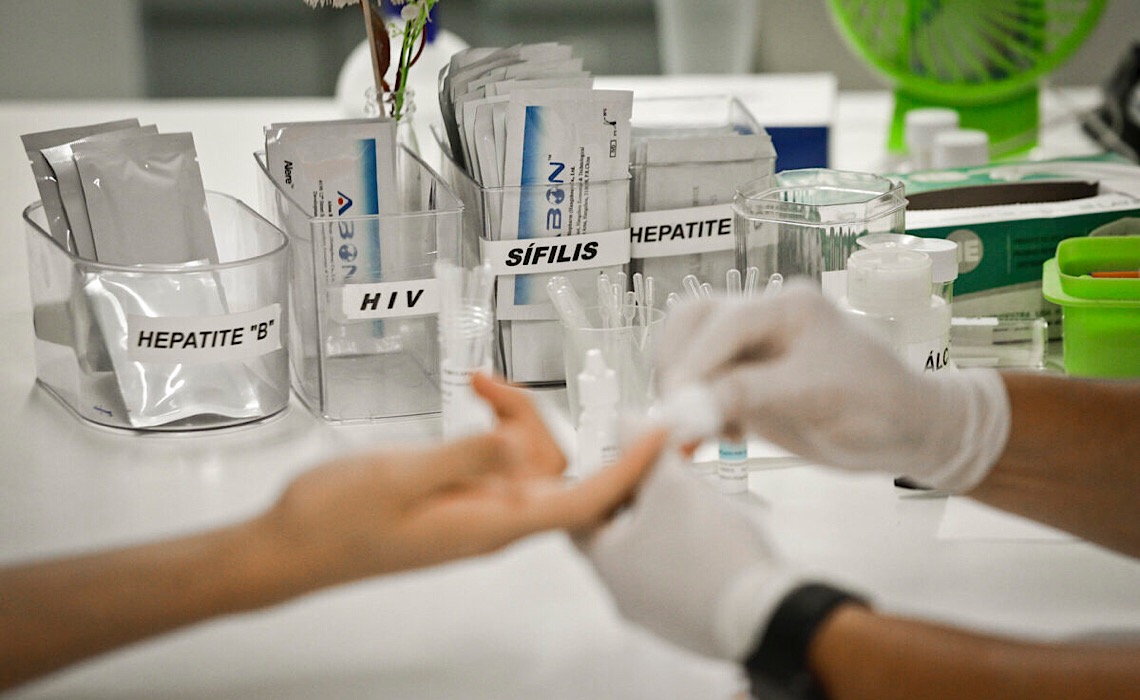 Julho Amarelo é o mês de luta contra as hepatites virais. Vacinas são oferecidas pelo SUS