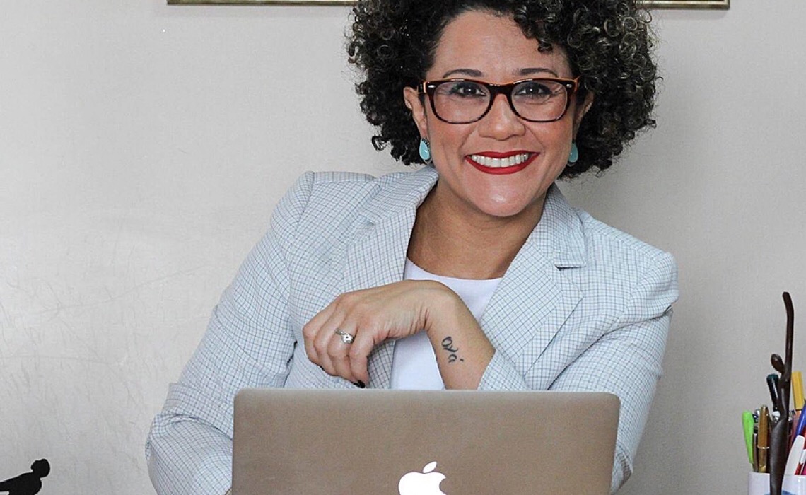 Jurista Soraia Mendes se lança candidata ao STF em contraposição a André Mendonça