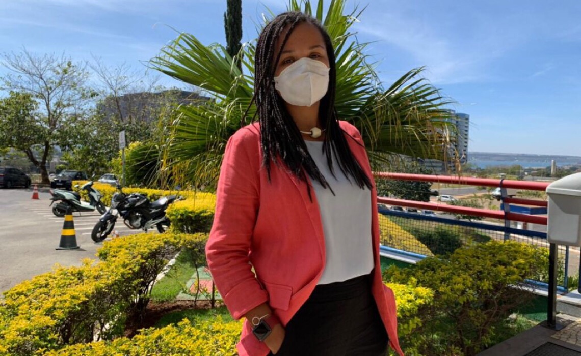Plantando novas práticas: Catálogo da rede pública valoriza o feminino e diz não à violência
