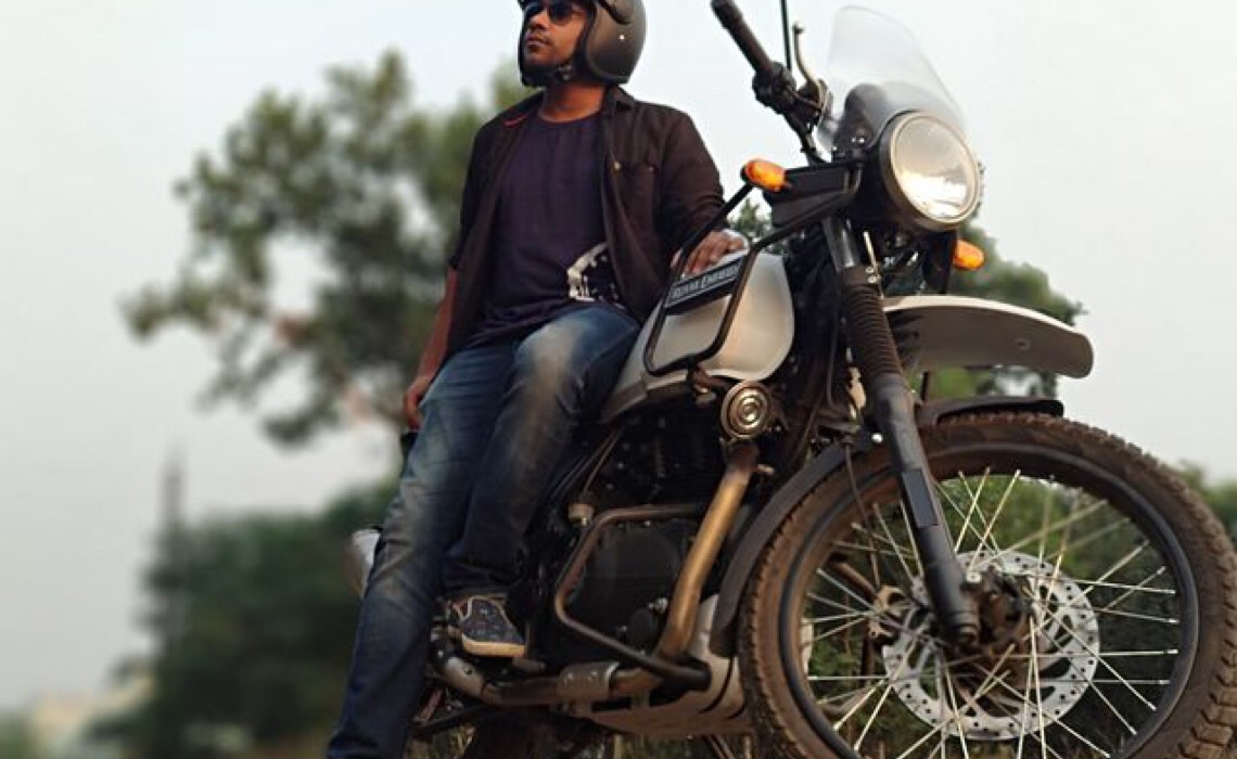 Publicitário abandona carreira de liderança para viajar o mundo de moto