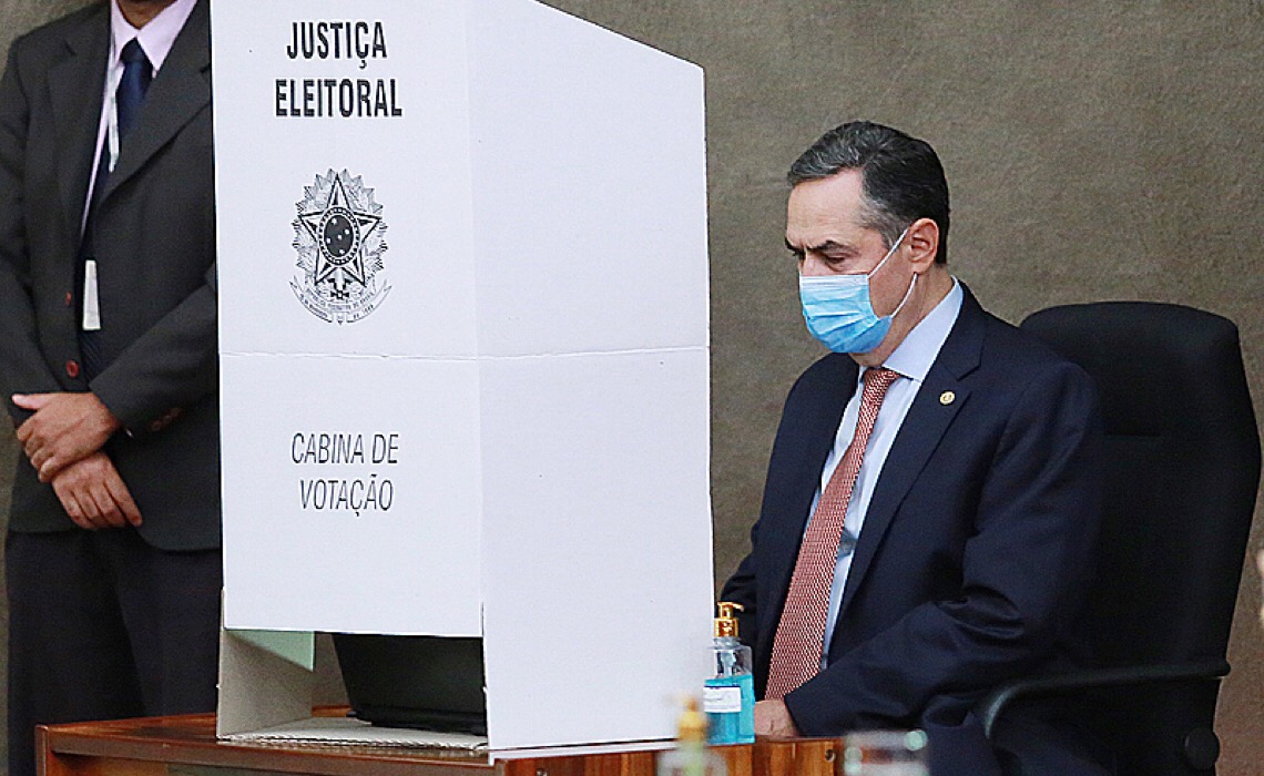 TSE abre inquérito para apurar ameaças de Bolsonaro às eleições e pede a STF que o investigue