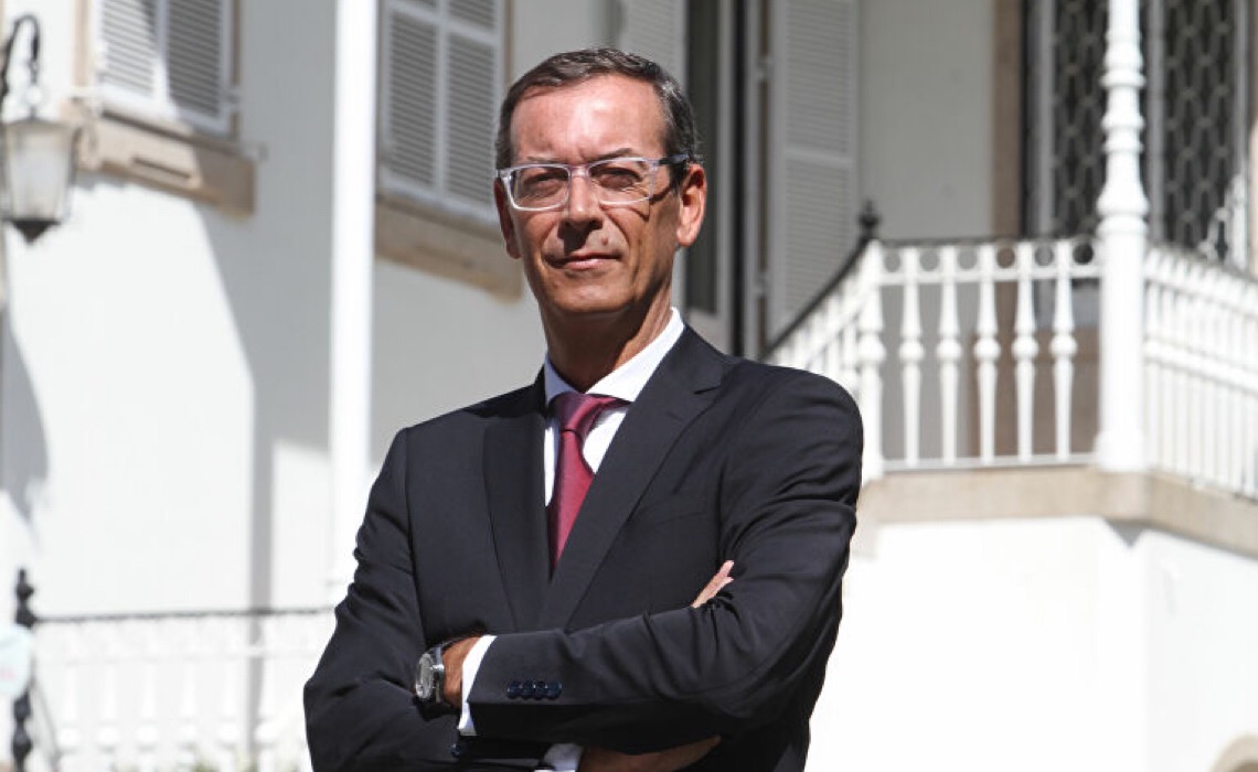 Covid-19: Vacinação entre 12 e 15 anos gera polêmica em Portugal, mas médicos são a favor; entenda