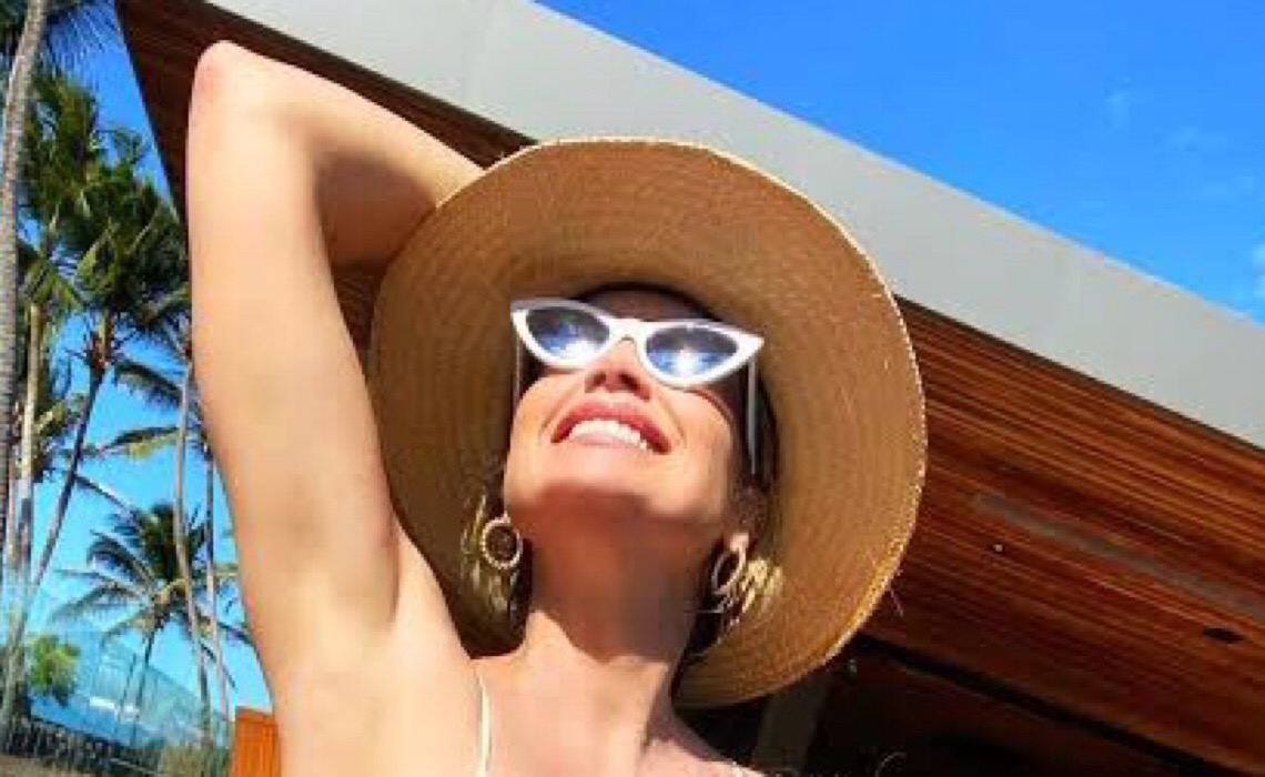 Flávia Alessandra revela rotina de cuidados para manter a pele bonita e saudável