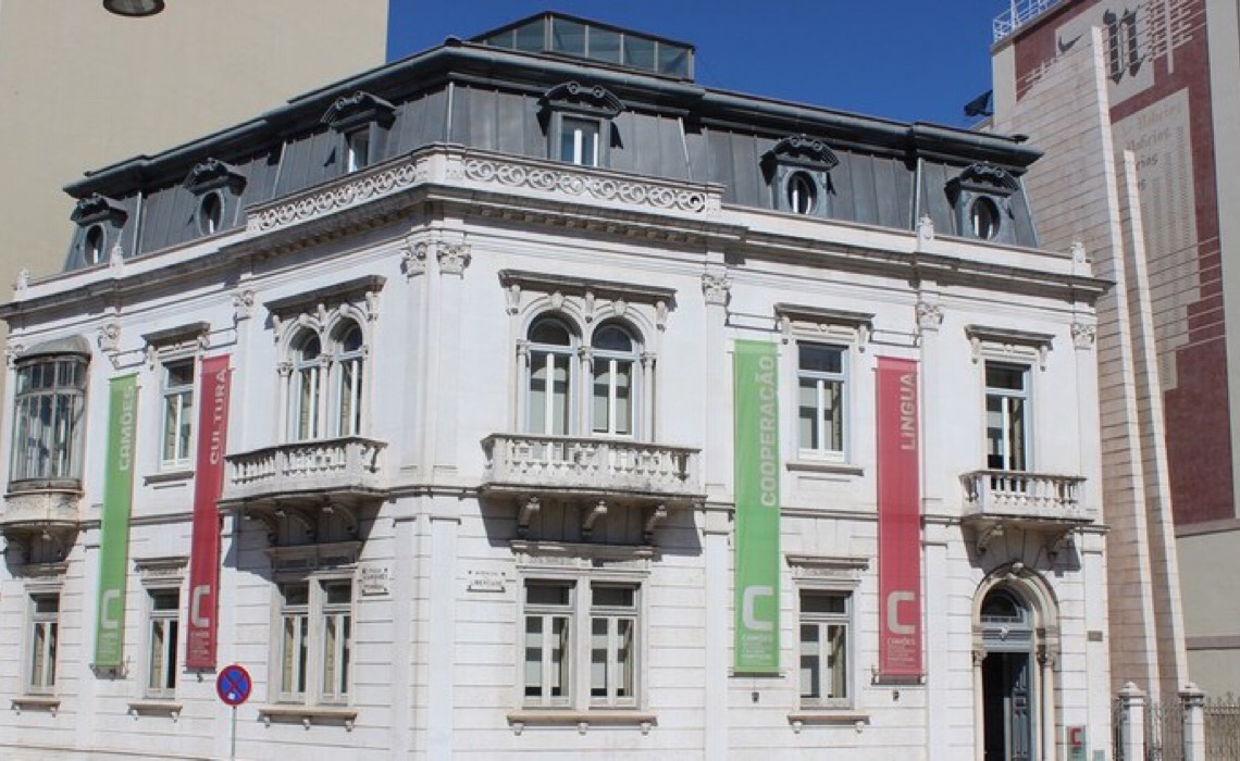 As culturas dos países de língua portuguesa despertam o interesse pelo idioma