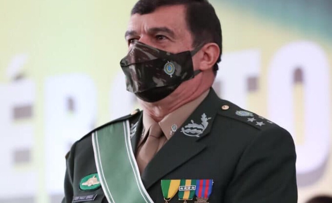 Comandante do Exército diz que Alto Comando não aceita ‘interferência política’