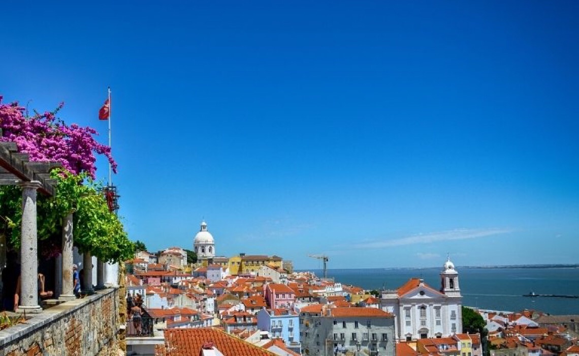 Alfama em Lisboa: Conheça o bairro histórico da capital lusitana