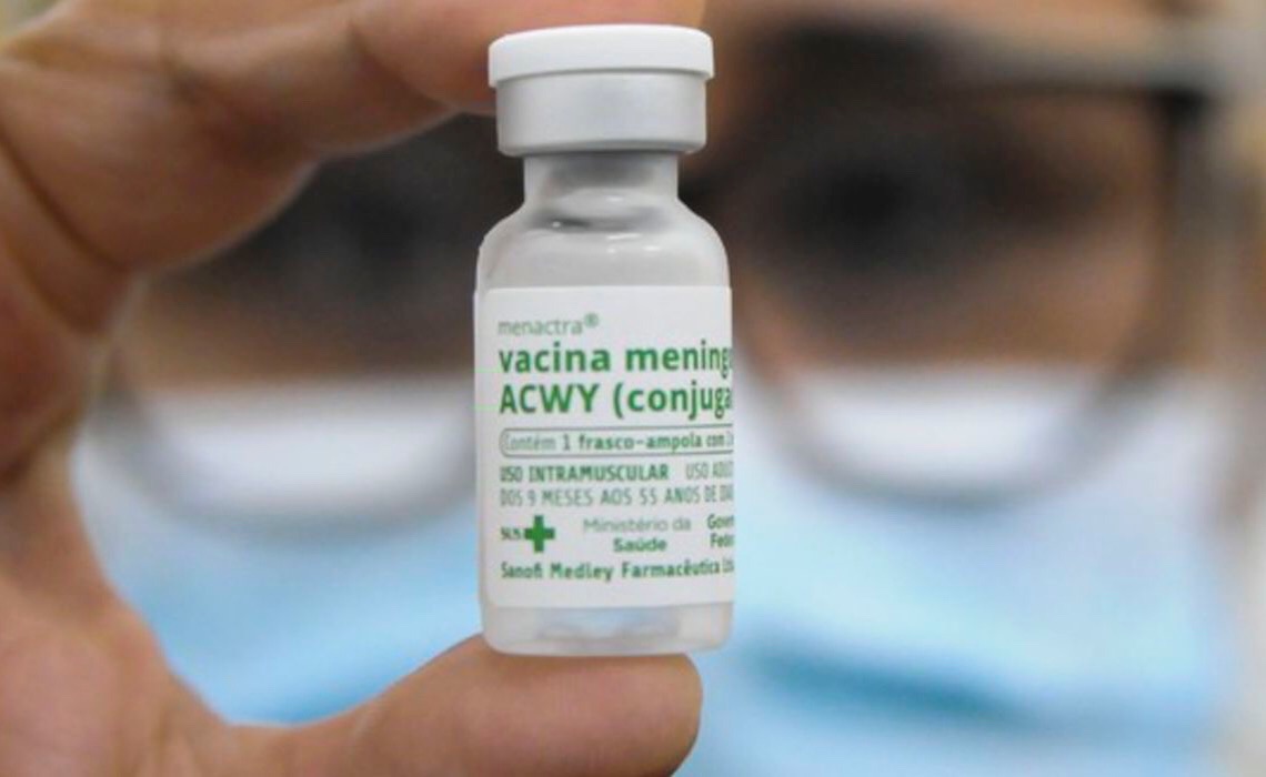Vacinação contra meningite busca menores de 11 anos com dose em atraso