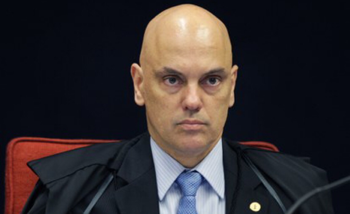 Bolsonaro desafia Supremo Tribunal Federal e diz que não cumprirá decisões de Moraes