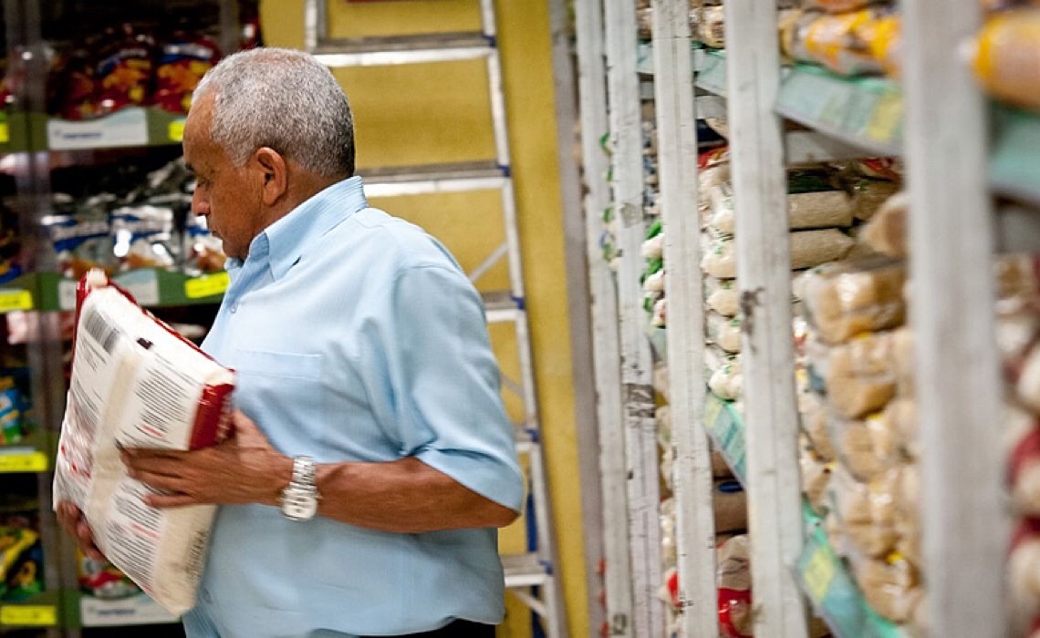 Custo da cesta básica em Brasília foi o que mais subiu em 12 meses, segundo Dieese