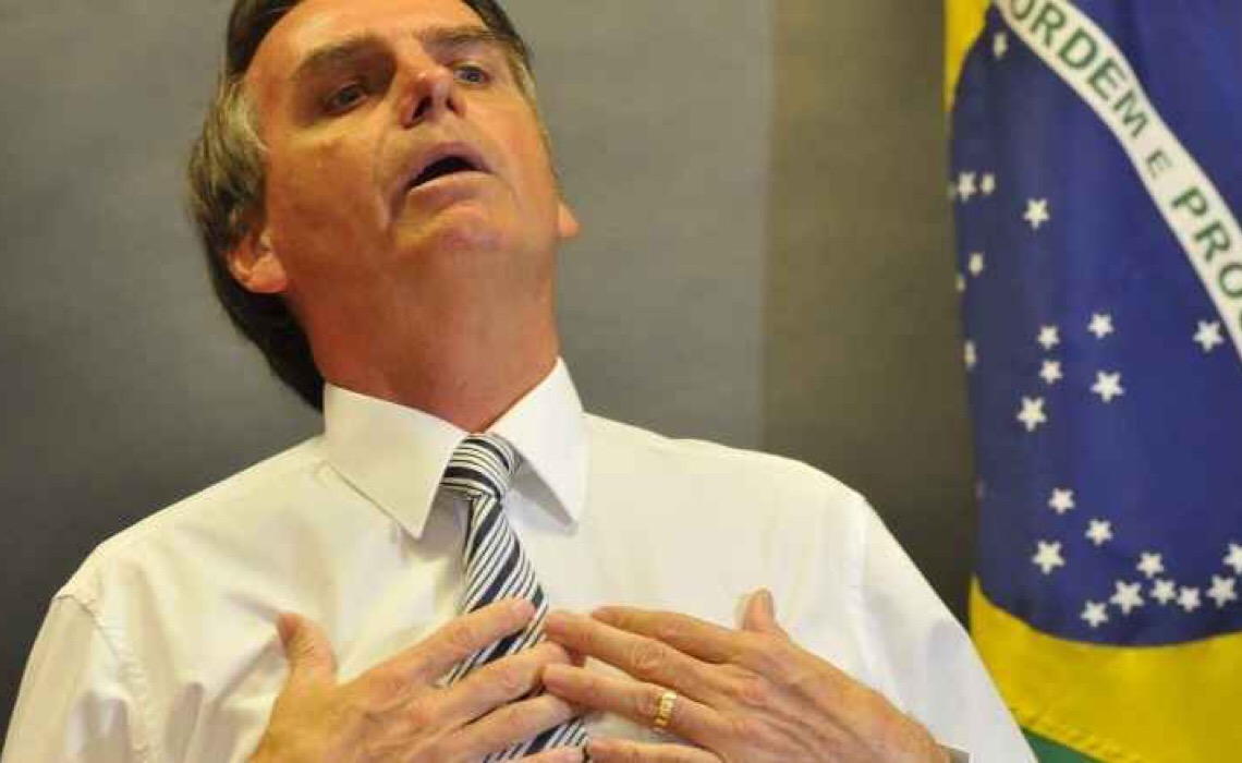 O recuo de Bolsonaro e a demissão do Hélio do governo de Cristovam Buarque