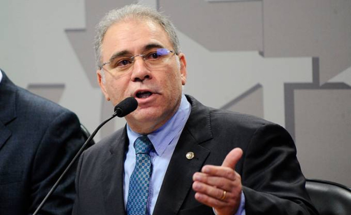 O gesto que levou Queiroga ao fundo do poço. Pede para sair, ministro da Saúde nota 0