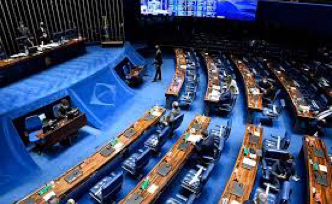 Governo Federal segura emendas e gera disputa no Senado