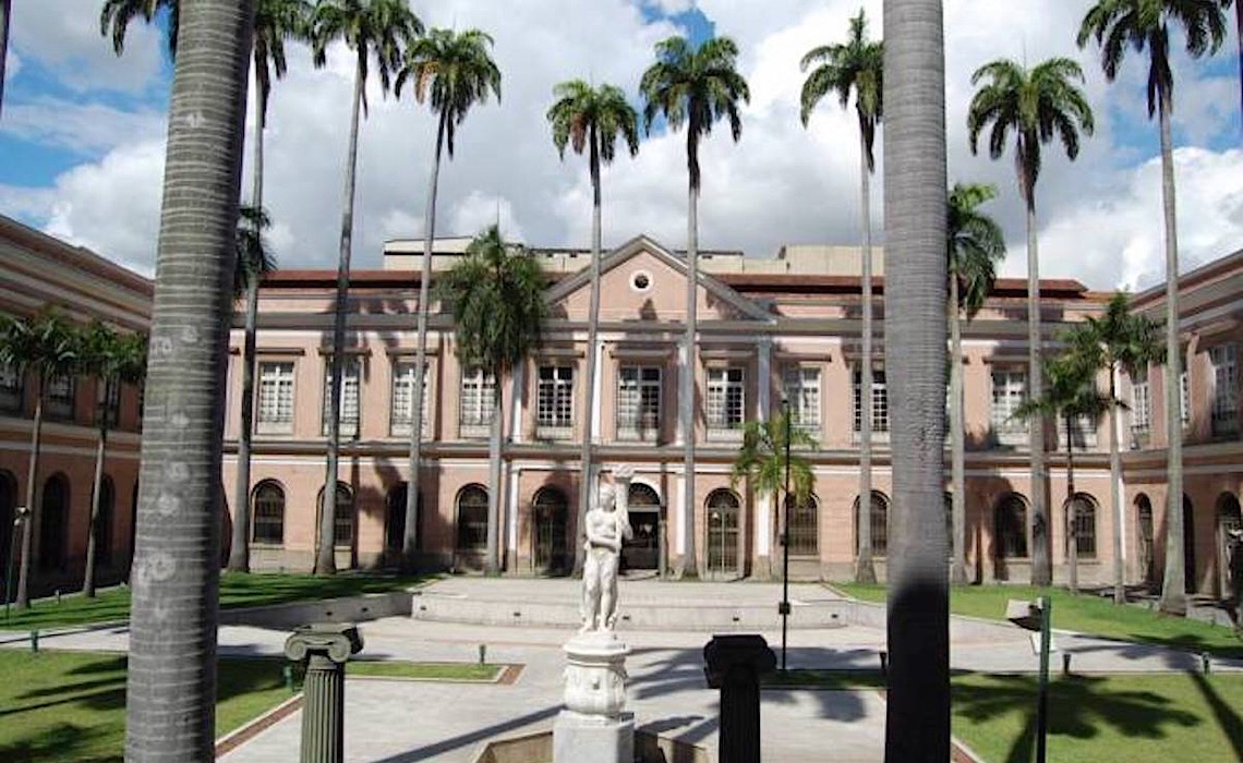 Exclusivo: A tática de esconder a ditadura continua