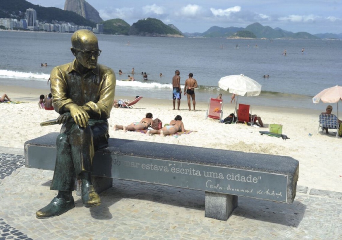 Além de feriado, semana traz reflexões do luto e da poesia