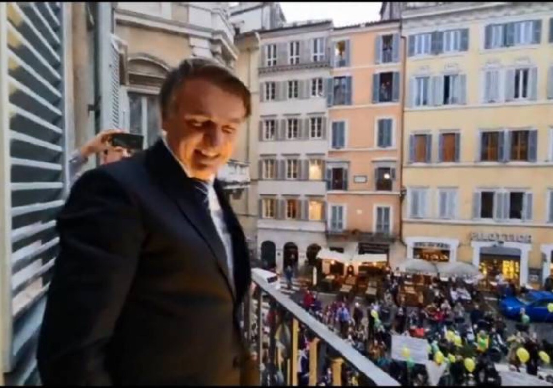 O novo vexame de Jair Bolsonaro é internacional e gigantesco