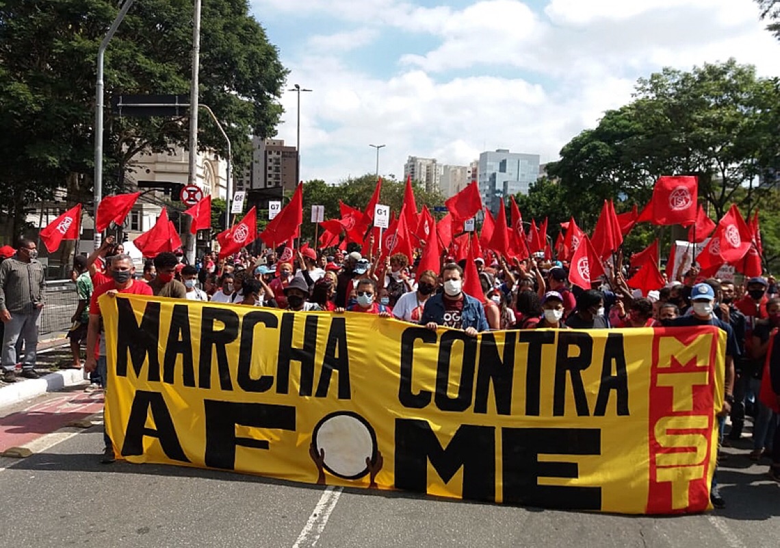 Renda do trabalho perde peso em 2020, e brasileiro depende mais de programas sociais