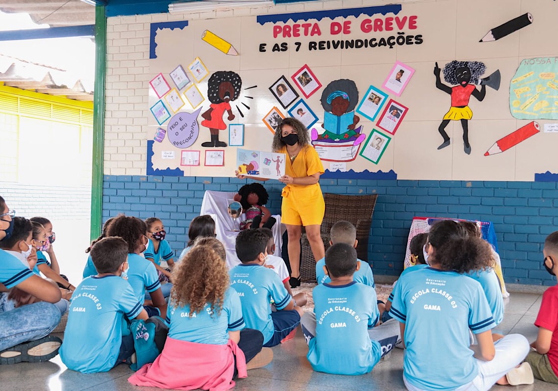 Aulas, debates, histórias e ações plantam esperança e educação antirracista no DF