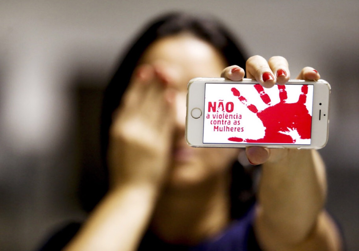 Para 90% dos brasileiros, local de maior risco de feminicídio é dentro de casa