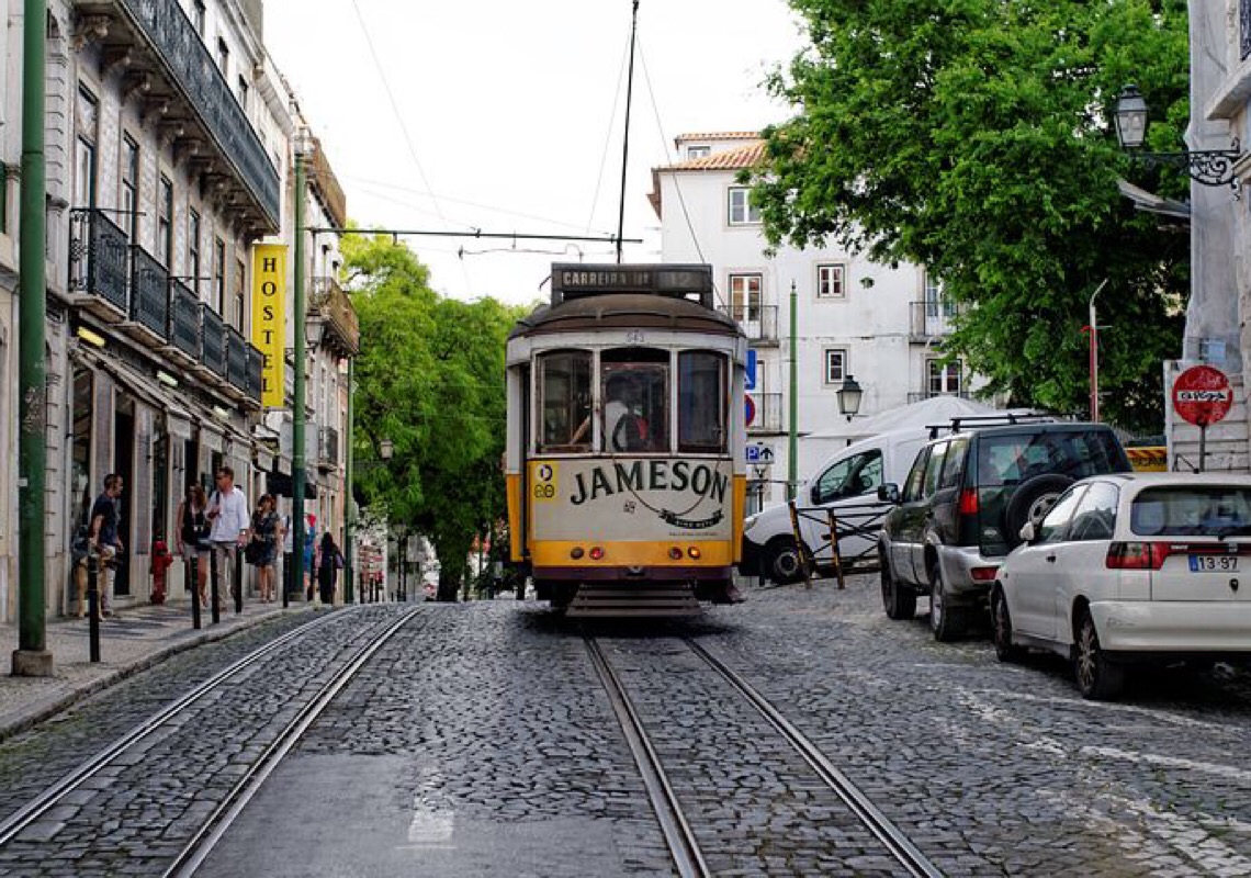 Portugal restabelece restrições contra Covid-19 com alta de casos