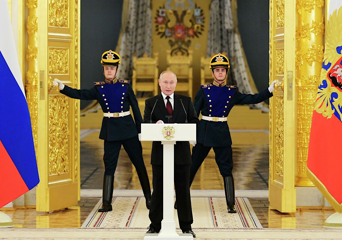 Presidente Jair Bolsonaro recebe convite de Vladimir Putin para visitar a Rússia