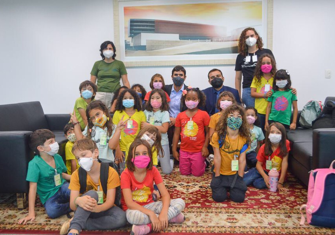 Crianças apresentam projeto de educação ambiental à Câmara Legislativa do DF