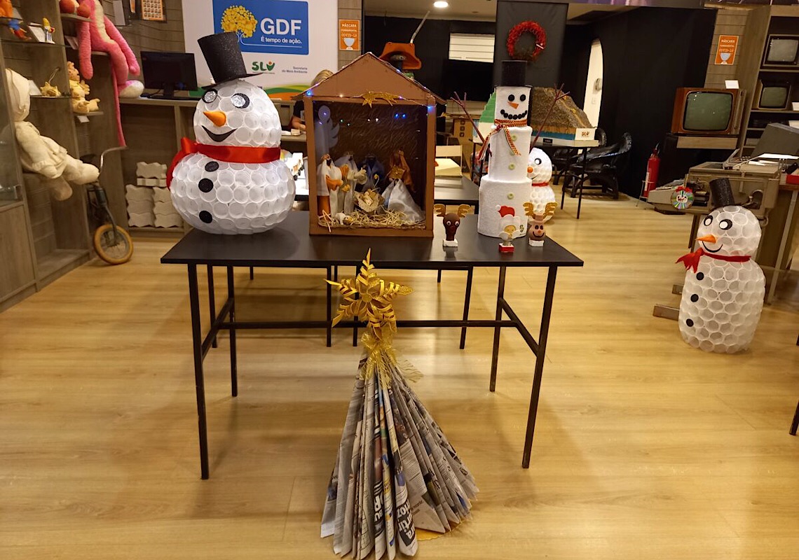 Natal de recicláveis é atração no Museu da Limpeza Urbana, no Distrito Federal