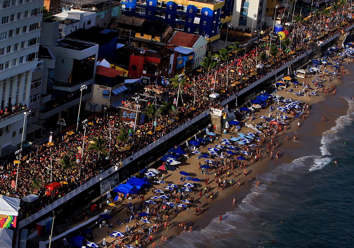 Bell Marques e Léo Santana cancelam blocos no carnaval de Salvador 2022
