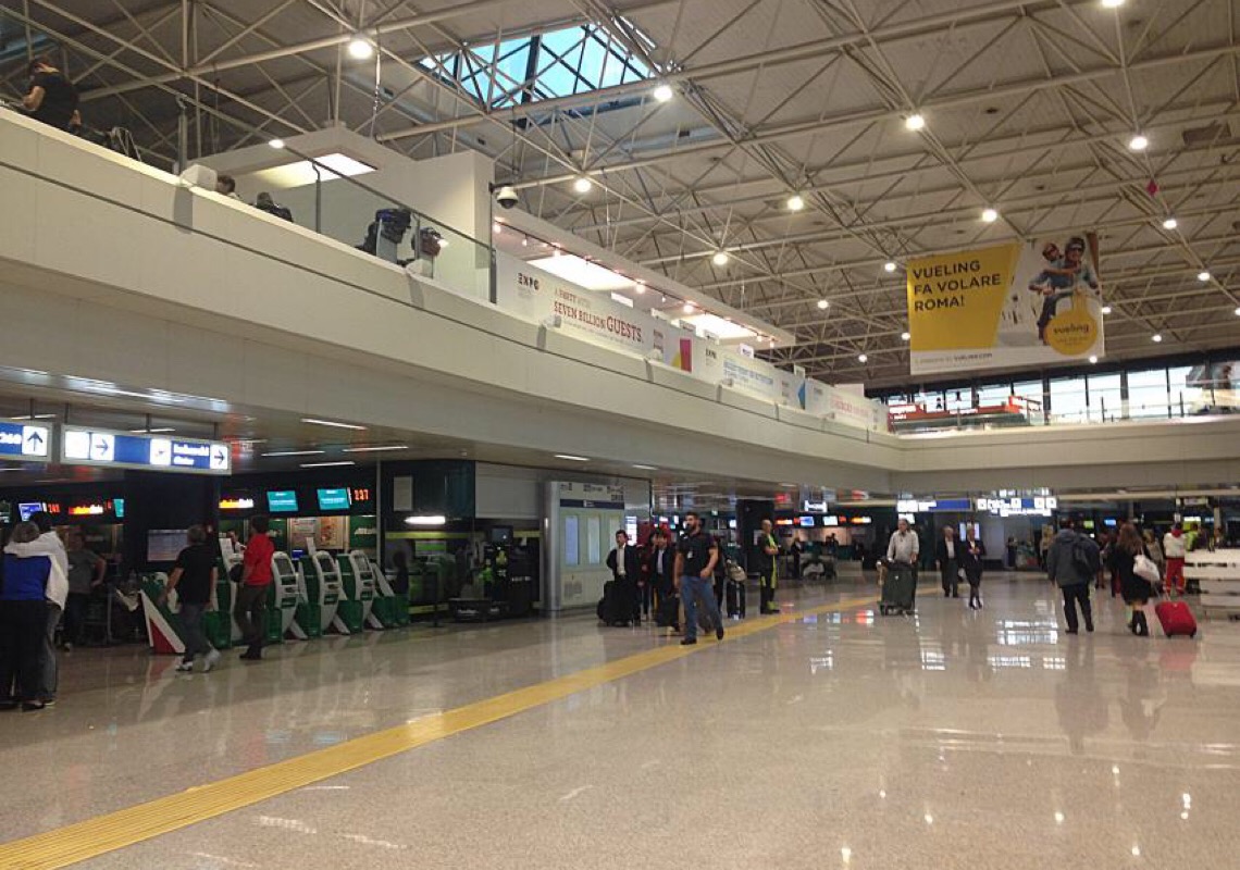 França impõe restrições de viagem ao Reino Unido por avanço da Ômicron