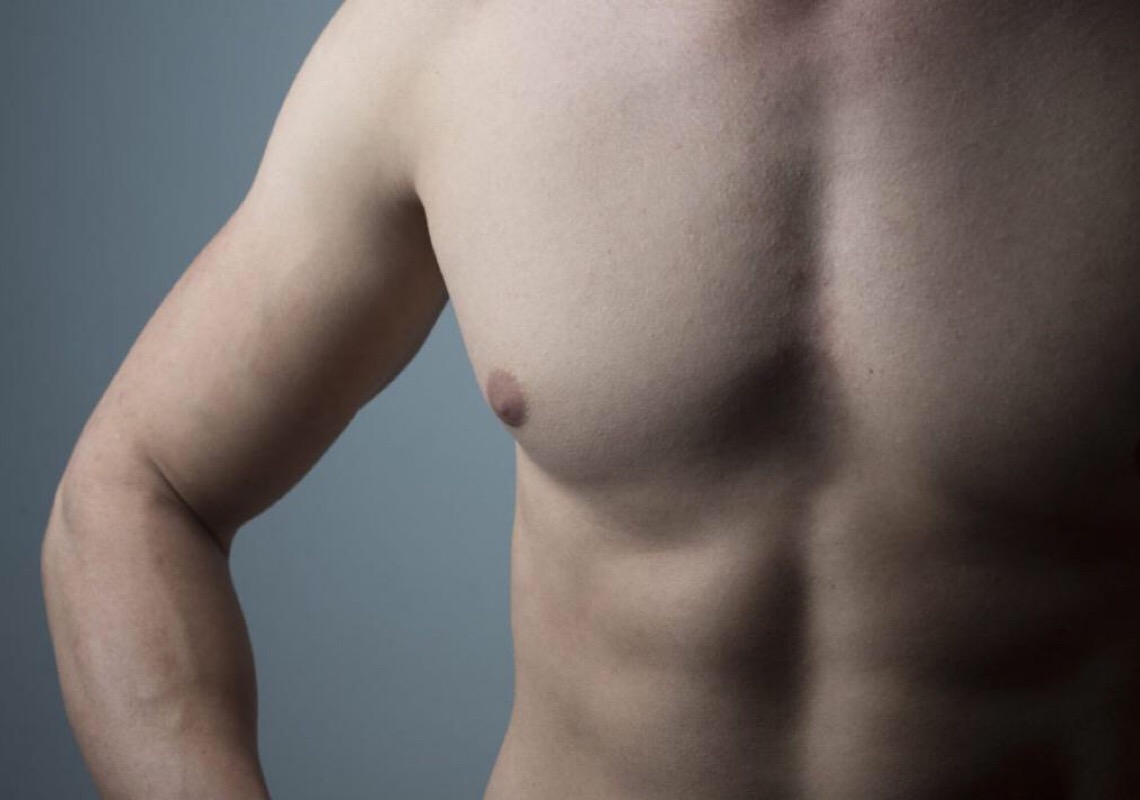 Redução das mamas está entre as cirurgias mais procuradas pelos homens