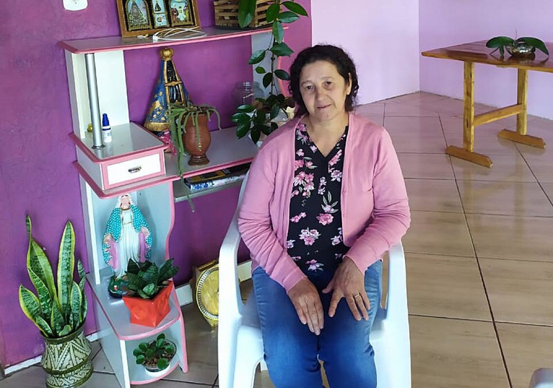 Justiça reconhece câncer provocado por agrotóxico e INSS aposenta agricultora: “Quase me matou
