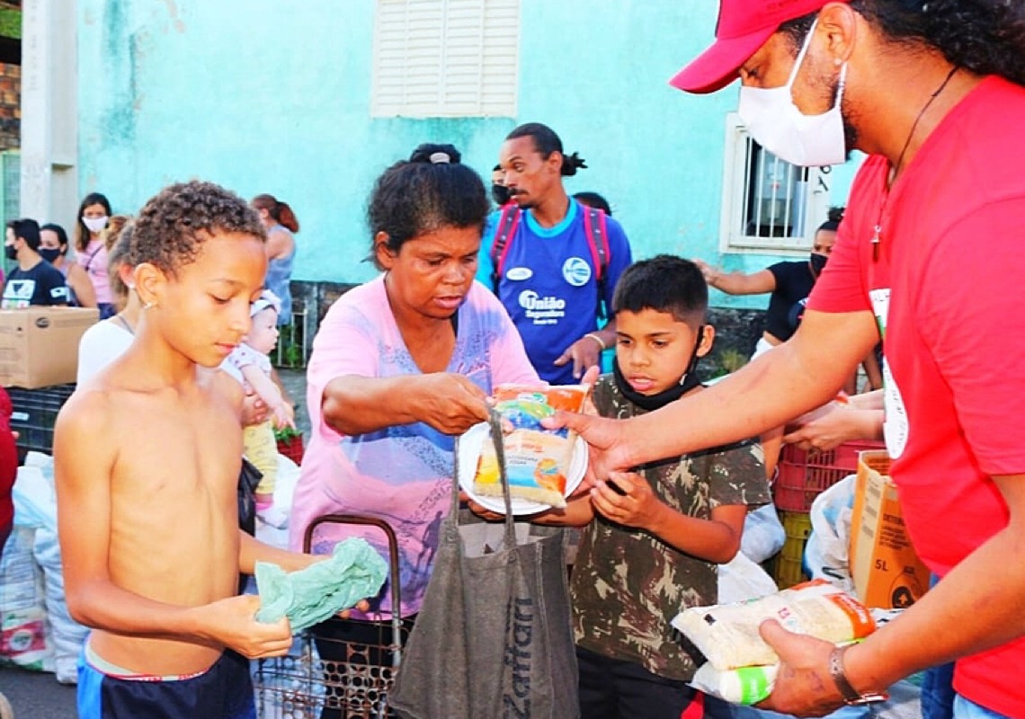 Solidariedade: Esperança e alimento para milhões de brasileiros que não têm o que comer