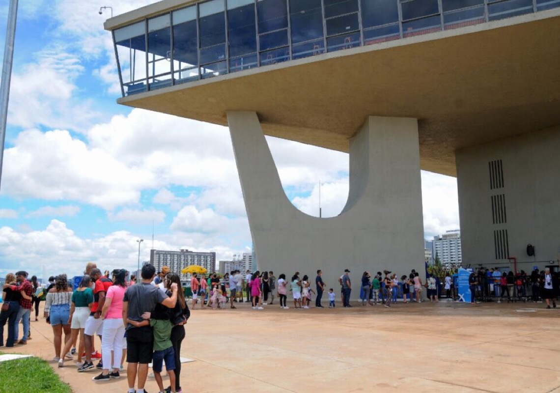 Brasília atrai milhares de turistas neste verão