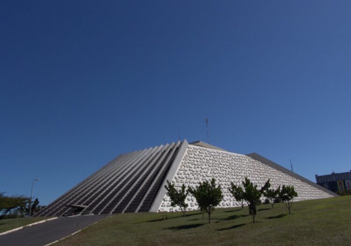 Um passo importante na restauração do Teatro Nacional