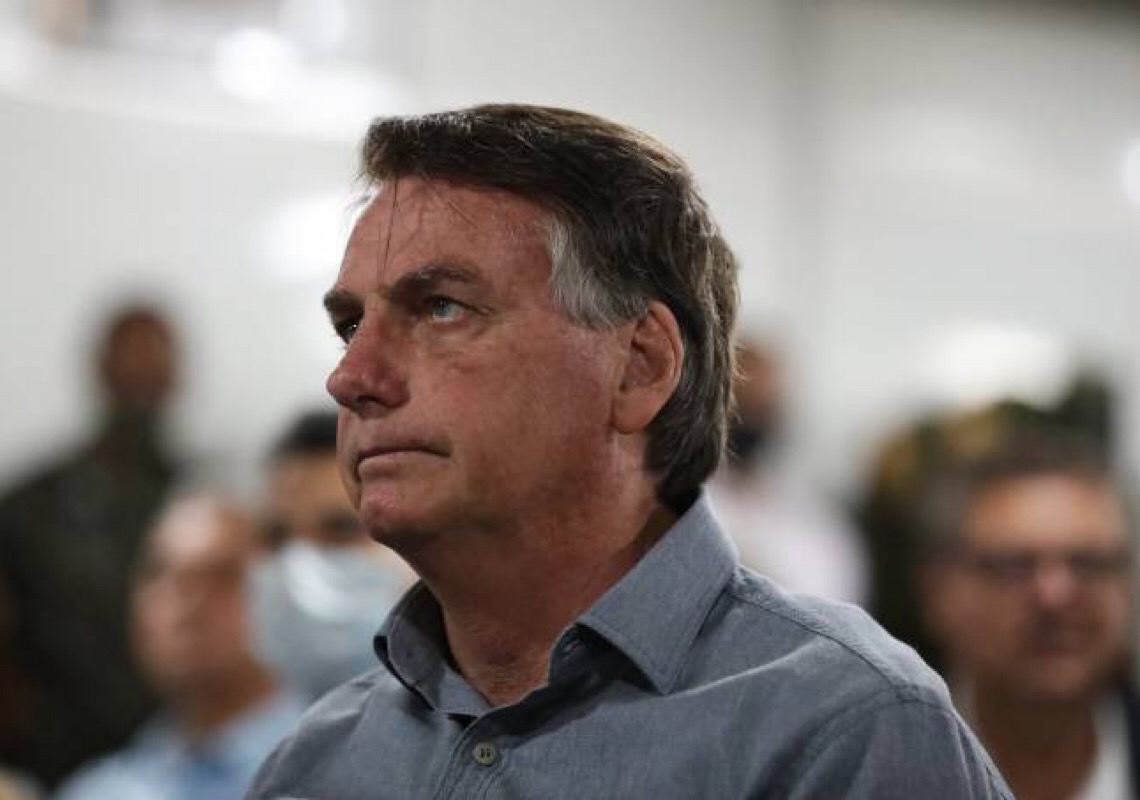 O novo tiro de Bolsonaro em Barroso e Moraes
