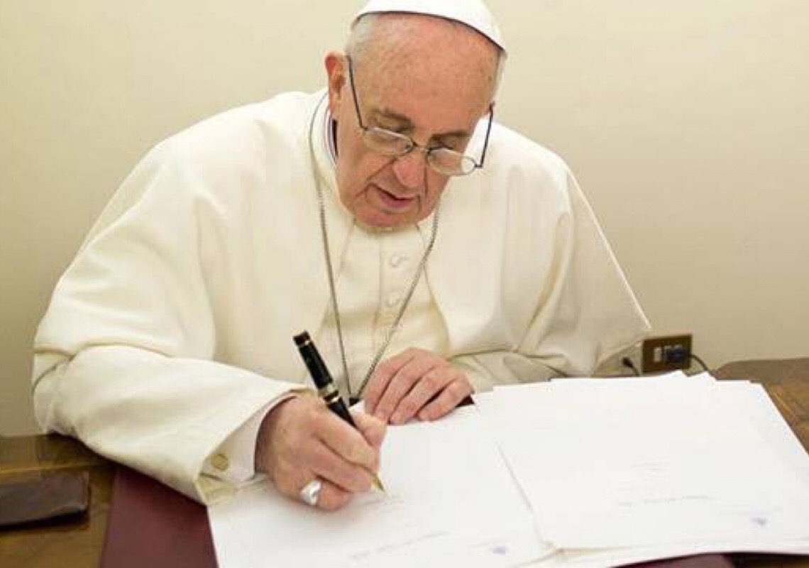 No Vaticano, papa Francisco diz rezar por vítimas das chuvas no Brasil