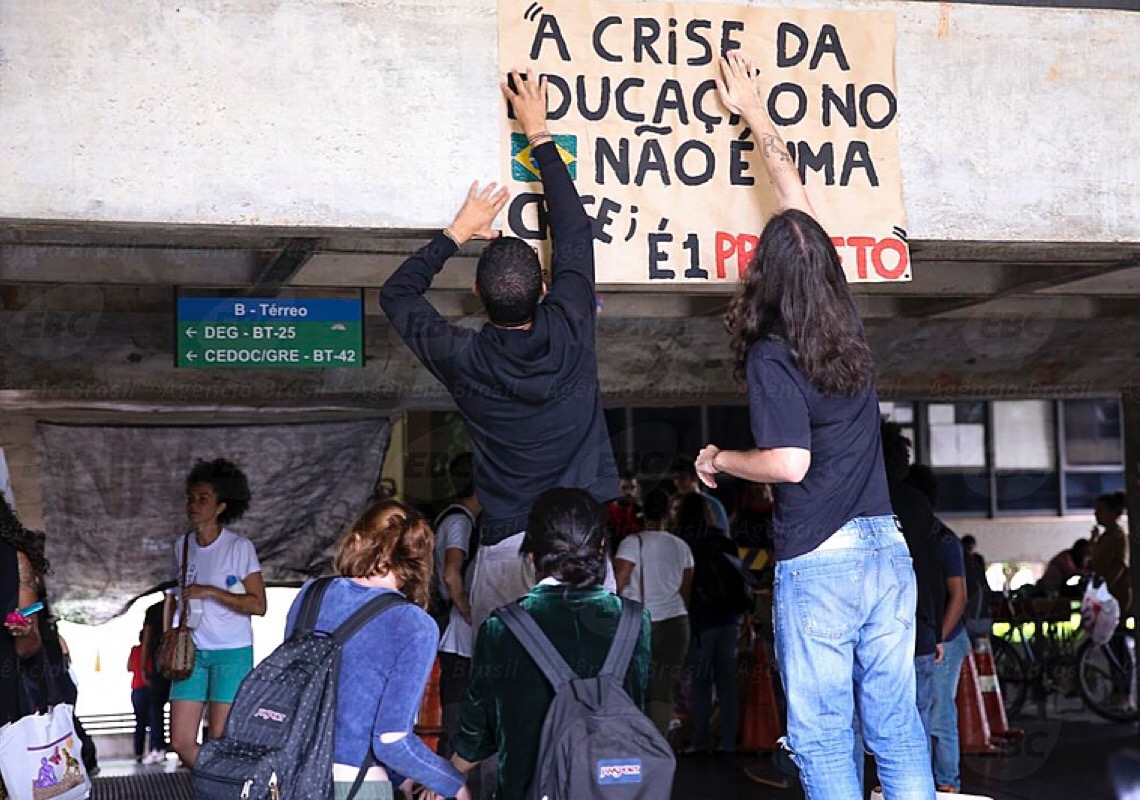 Orçamento: Cortes mostram que Bolsonaro não prioriza educação, trabalho e saúde