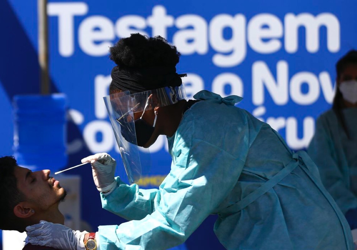 Governo da Argentina desobriga teste PCR para brasileiros vacinados que entrarem no país