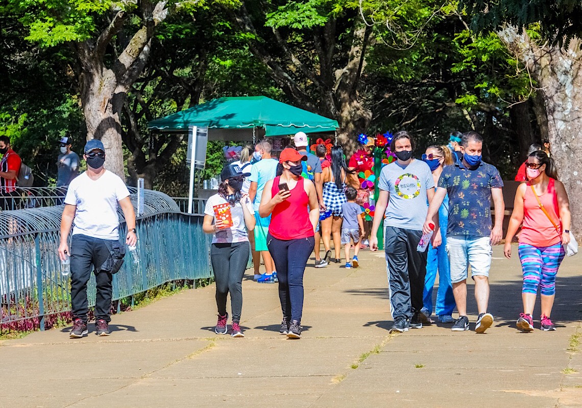 Zoológico reforça uso obrigatório de máscara de proteção facial