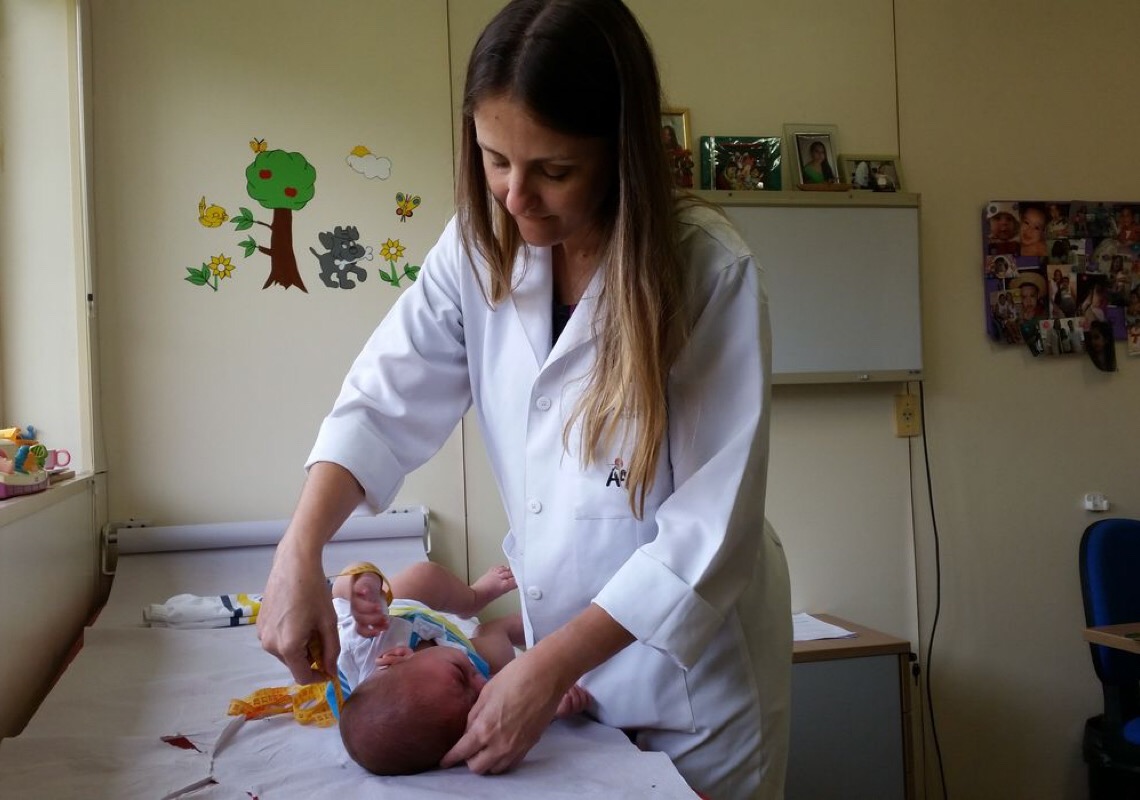 Médica alerta para o diagnóstico precoce para combater câncer infantil