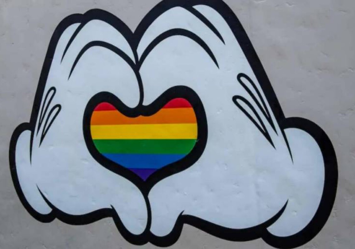 EUA: Republicanos ameaçam isenção fiscal da Disney por oposição a leis anti-LGBT