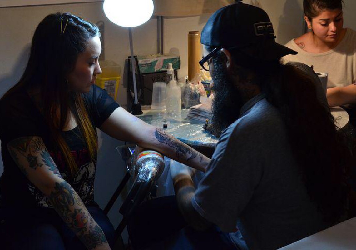 Especialistas recomendam tatuagem em terapia pós-trauma