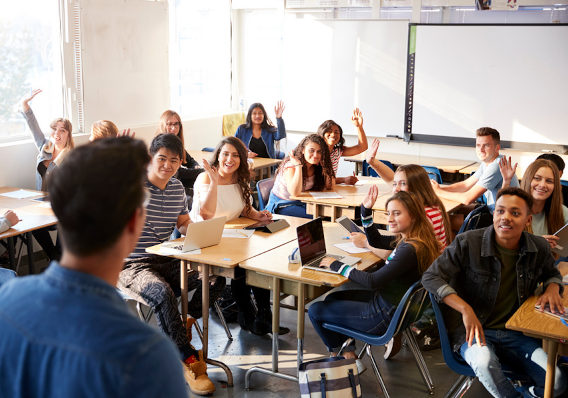 Dia do Pedagogo: Profissionais ampliam uso da tecnologia no dia a dia das aulas