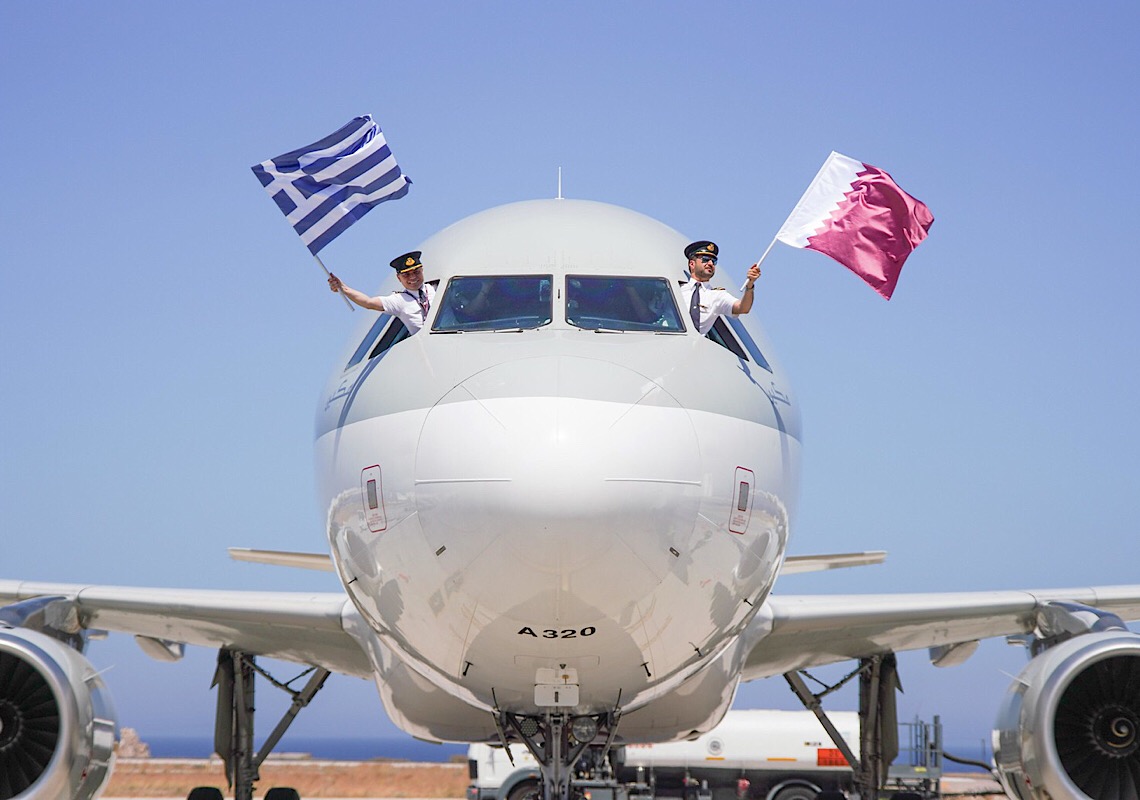 Qatar Airways chega a Santorini, na Grécia