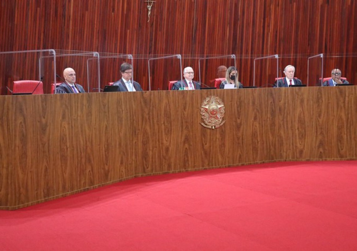 Ministros Alexandre de Moraes e Ricardo Lewandowski são eleitos presidente e vice do TSE